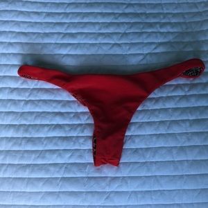 Reversible acacia bottoms